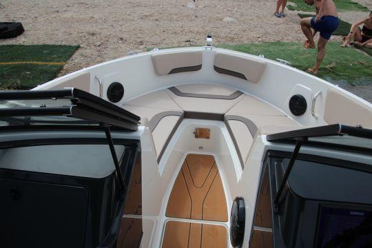 V20 Bowrider mit MerCruiser 4,5L 200PS