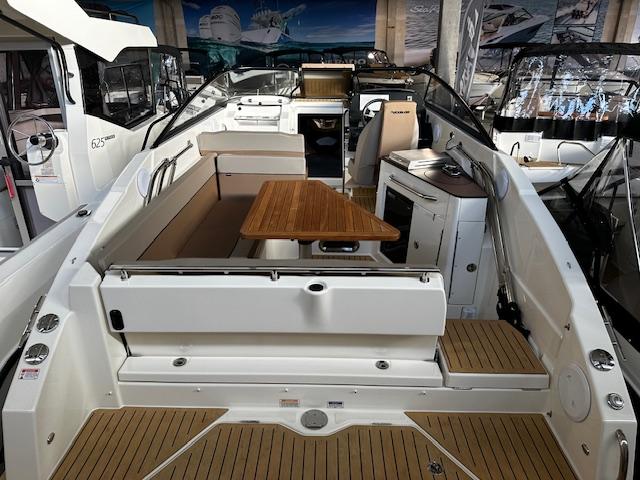 Activ 805 Cruiser mit 250PS