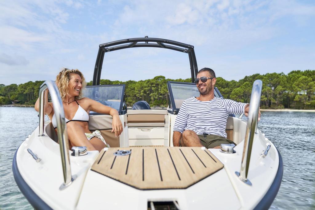 Activ 605 Bowrider mit 115PS und Trailer