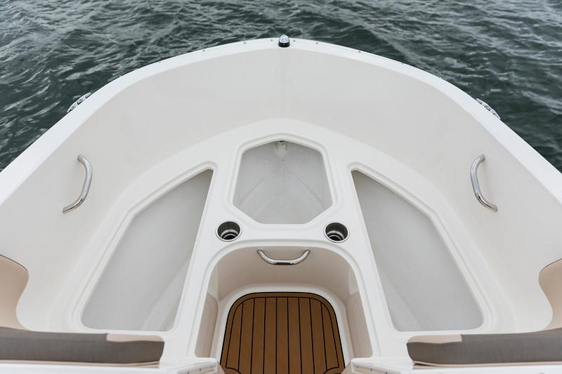 VR4 Bowrider Outboard