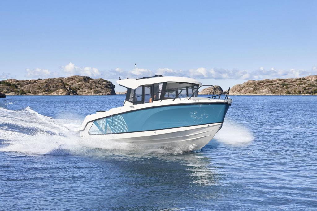 Captur 805 Pilothouse mit 225 PS