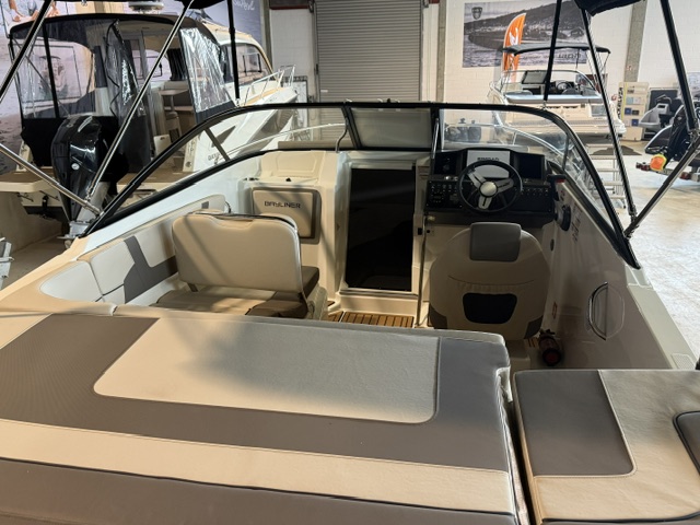 Bayliner VR5 Cuddy IB mit Mercruiser 4.5l (250PS)