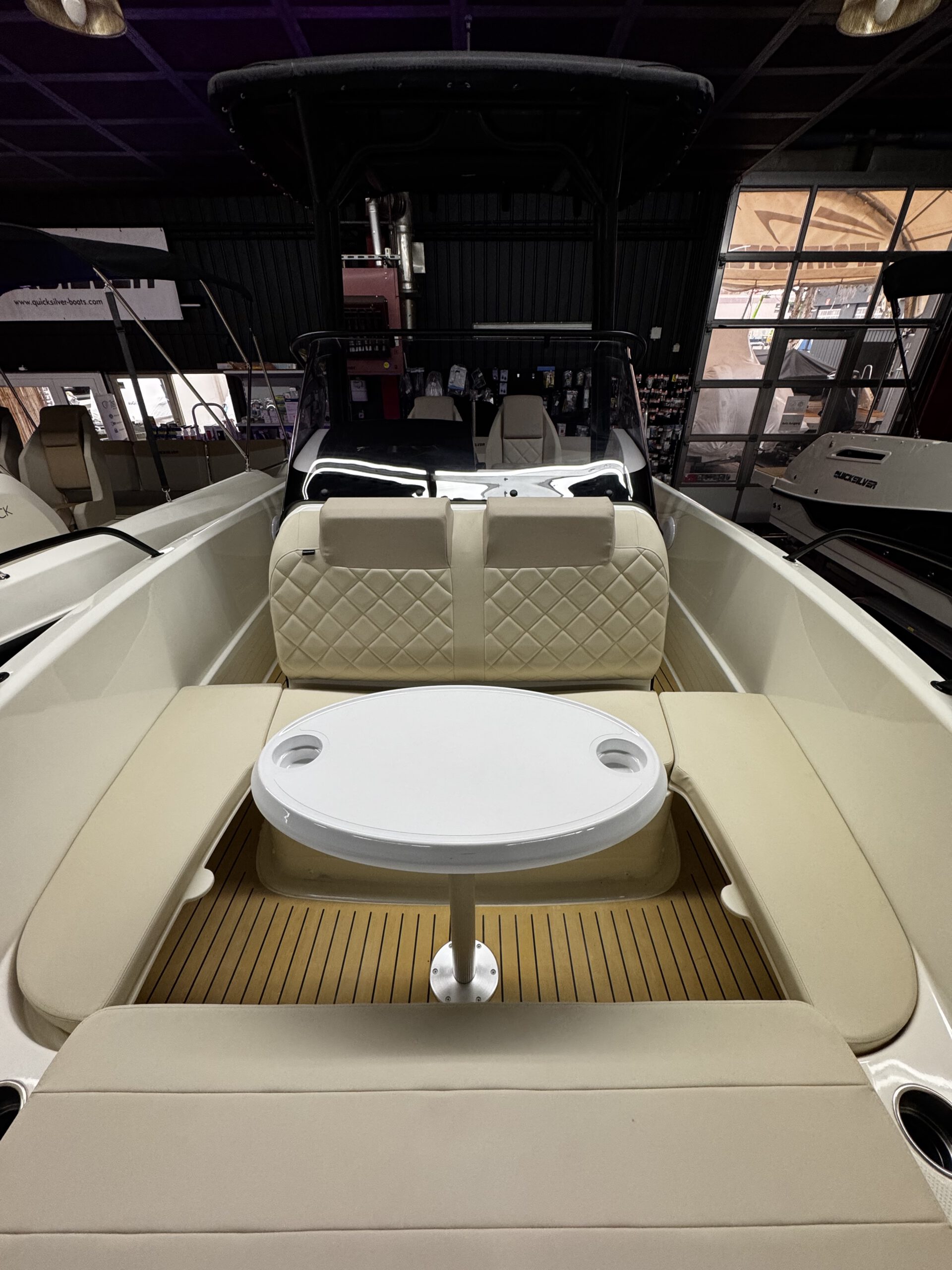 Quicksilver Activ 705 Open mit Mercury 200PS Lagerboot