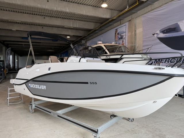 Quicksilver Activ 555 Open mit 80PS, Lagerboot #047889