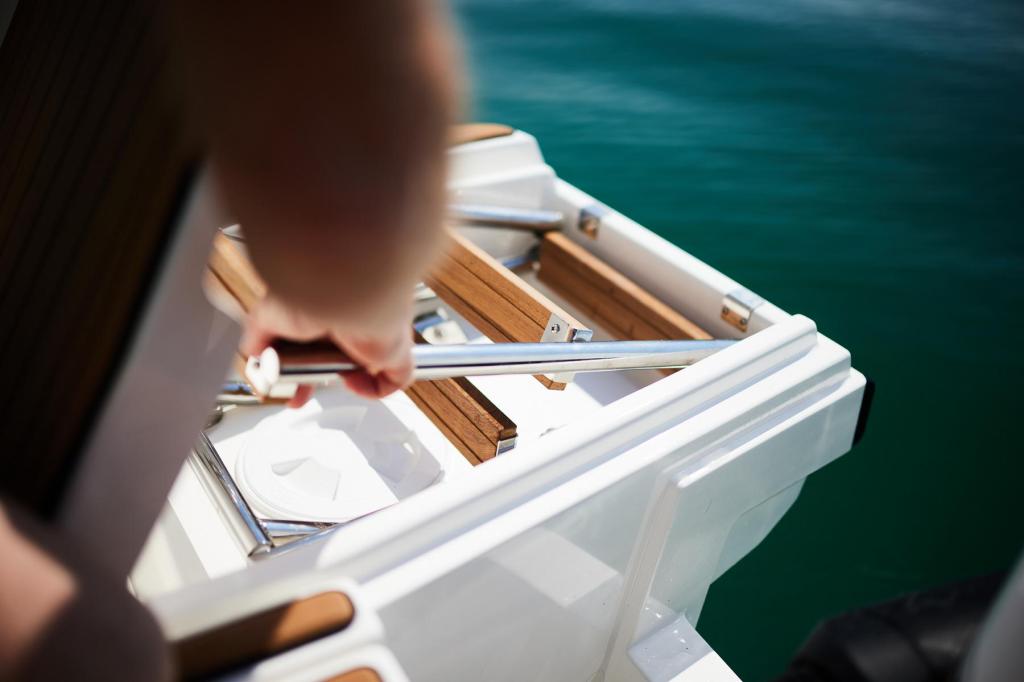 780 Escape inkl. 250 PS