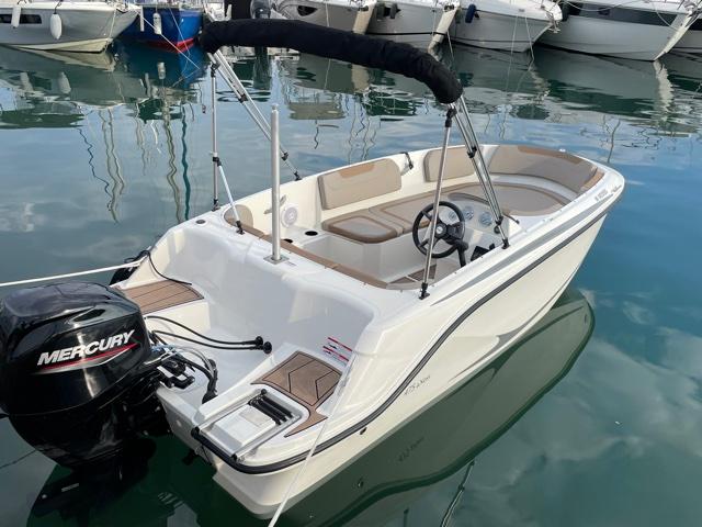 Activ 475 Axess mit 40 PS und Trailer