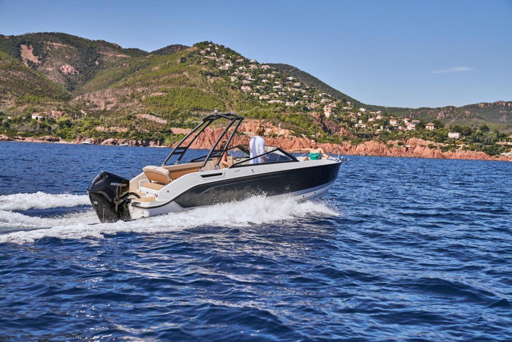 Activ 675 Bowrider Activ 675 Bowrider