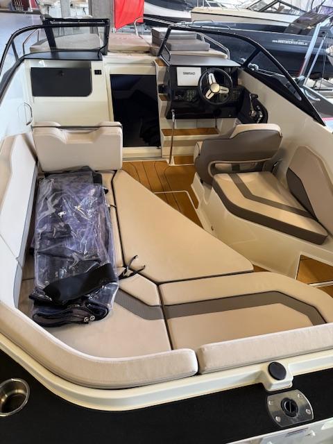 C21 Cuddy mit 225 PS TESTBOOT