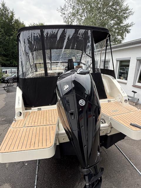 675 Cruiser 225PS Trailer 675 Cruiser 225PS Trailer
