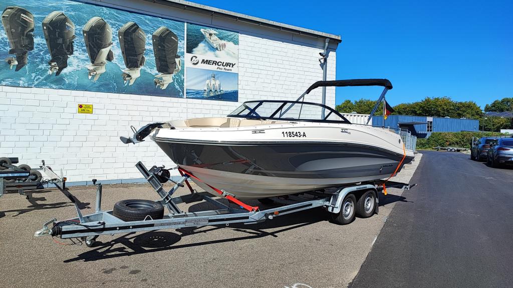 VR5 Bowrider