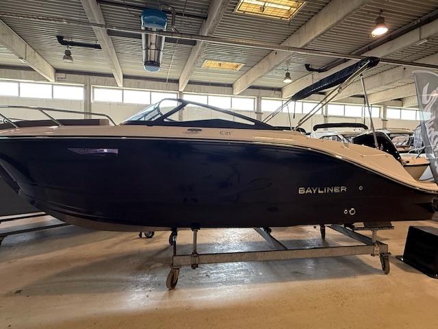 C21 Cuddy mit 225 PS TESTBOOT C21 Cuddy mit 225 PS TESTBOOT