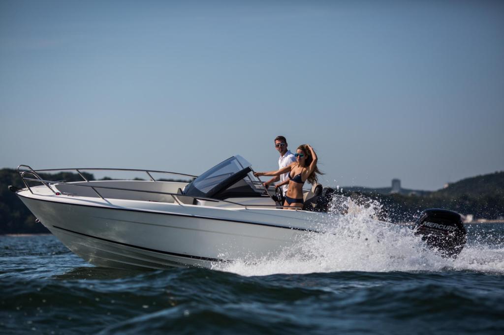 630 Bowrider mit 115 PS und Trailer