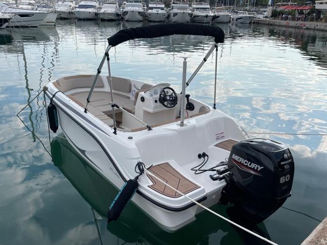 Activ 475 Axess mit 40 PS und Trailer