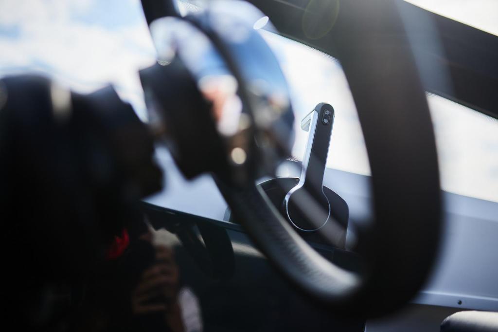 780 Escape inkl. 250 PS