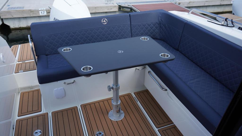 760 Quest mit 200 PS TESTBOOT 760 Quest mit 200 PS TESTBOOT