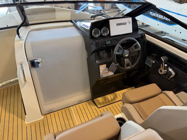 Activ 675 Bowrider mit 175 PS