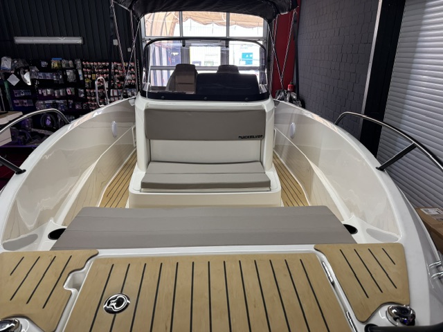 Quicksilver Activ 605 Open mit Mercury 150PS Lagerboot
