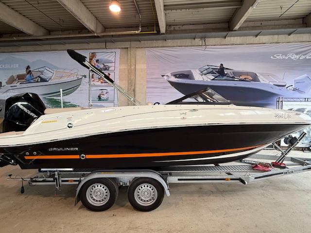 VR5 Bowrider