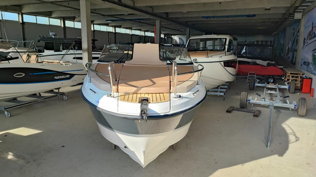 ACTIV 805 CRUISER 250PS V8 ACTIV 805 CRUISER 250PS V8