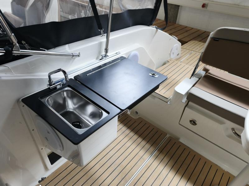 Quicksilver Activ 675 Cruiser mit Mercury 175 PS Lagerboot 2025