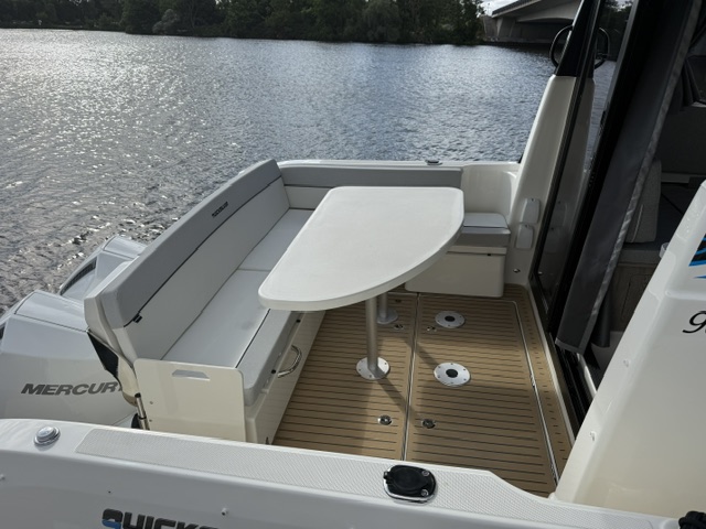 Quicksilver Activ 905 Weekend mit 2x Mercury F200 PS V6