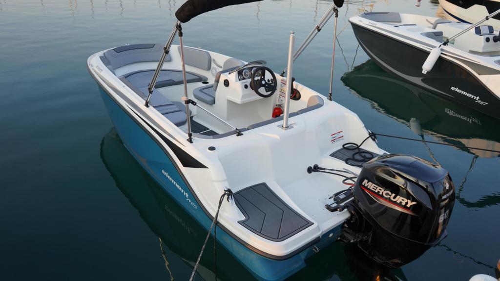 Element M15 mit 40 PS und Trailer, 475 Axess