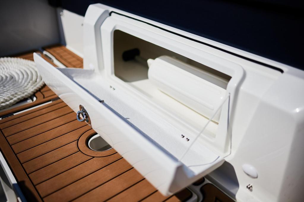 780 Escape inkl. 200 PS und Trailer