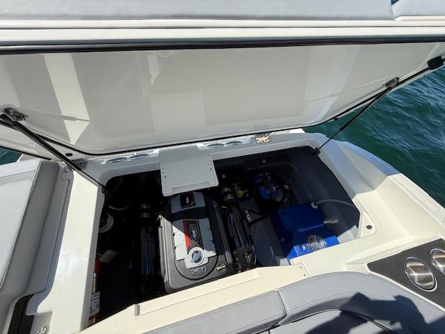 V20i Bowrider mit MerCruiser 4,5L 250PS V20i Bowrider mit MerCruiser 4,5L 250PS