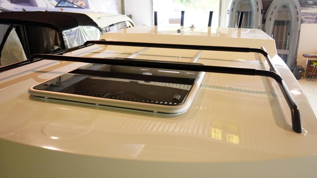Captur 805 Pilothouse mit 300 PS Captur 805 Pilothouse mit 300 PS