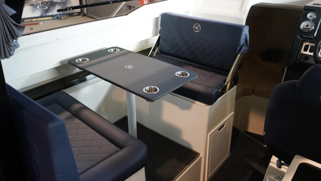 760 Quest mit 200 PS TESTBOOT 760 Quest mit 200 PS TESTBOOT