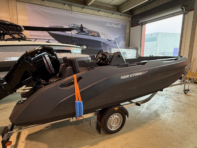 SeaStorm 17 Advantage + Mercury F60 + Trailer