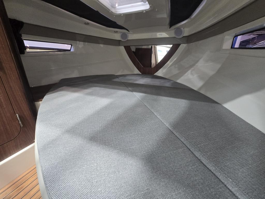 Activ 805 Cruiser mit 300PS