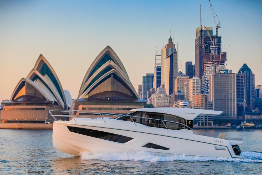 Monaco 110 inkl. 2 x 300 PS