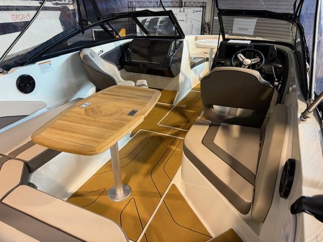 V20 Bowrider Outboard 200PS