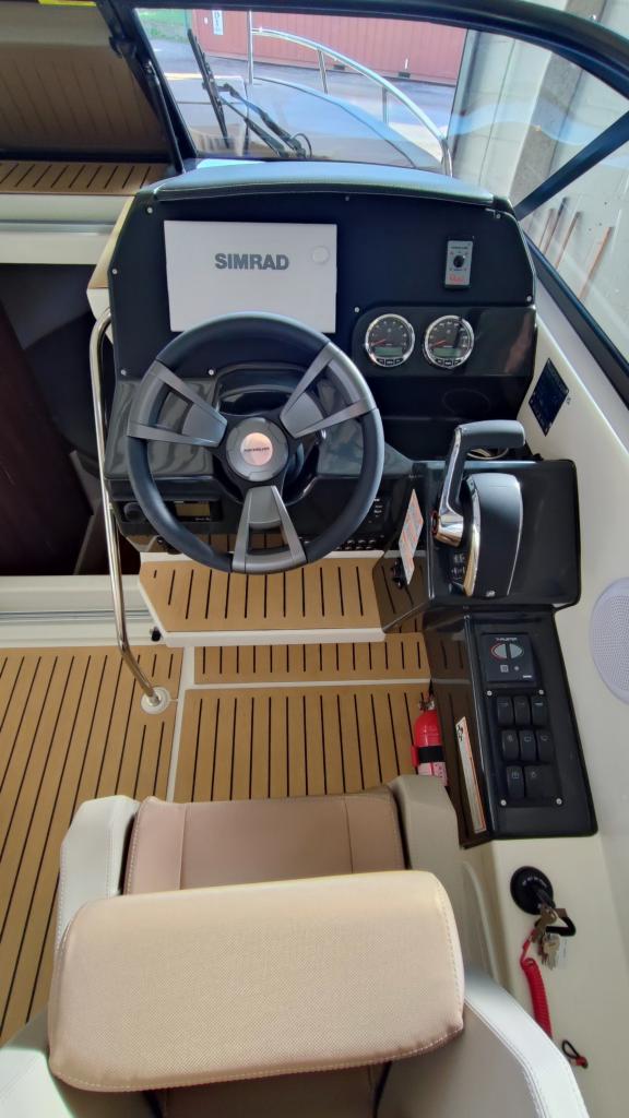 ACTIV 805 CRUISER 250PS V8 ACTIV 805 CRUISER 250PS V8