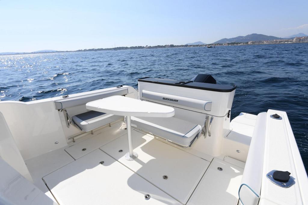 Captur 805 Pilothouse Captur 805 Pilothouse