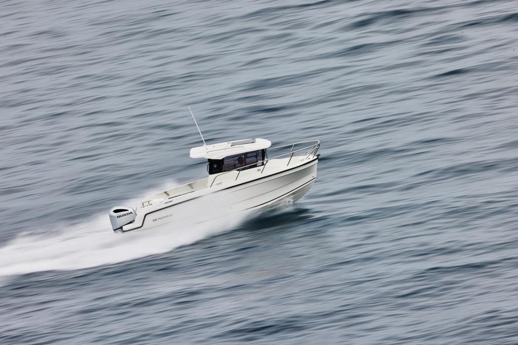 700 Pilothouse 700 Pilothouse