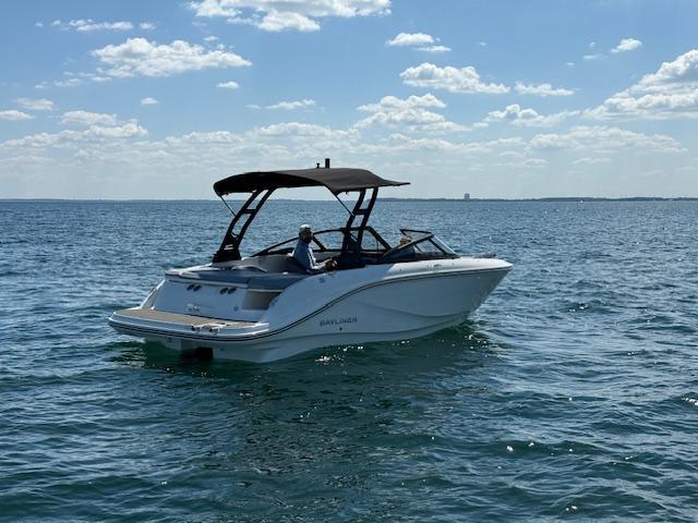 V20i Bowrider mit MerCruiser 4,5L 250PS V20i Bowrider mit MerCruiser 4,5L 250PS