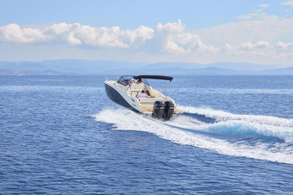 Activ 875 Sundeck Activ 875 Sundeck