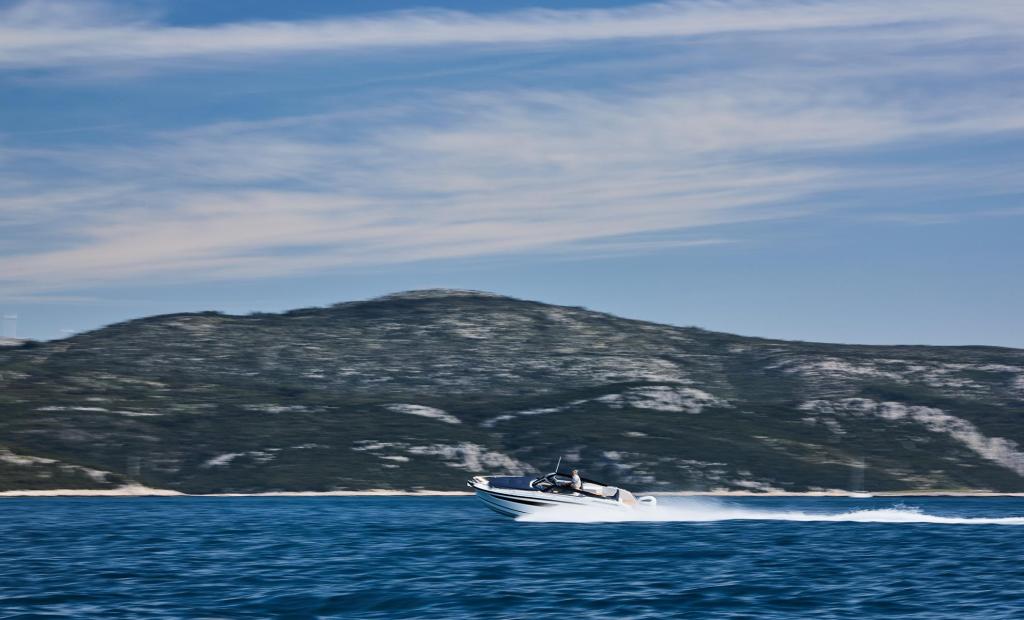 780 Escape inkl. 250 PS