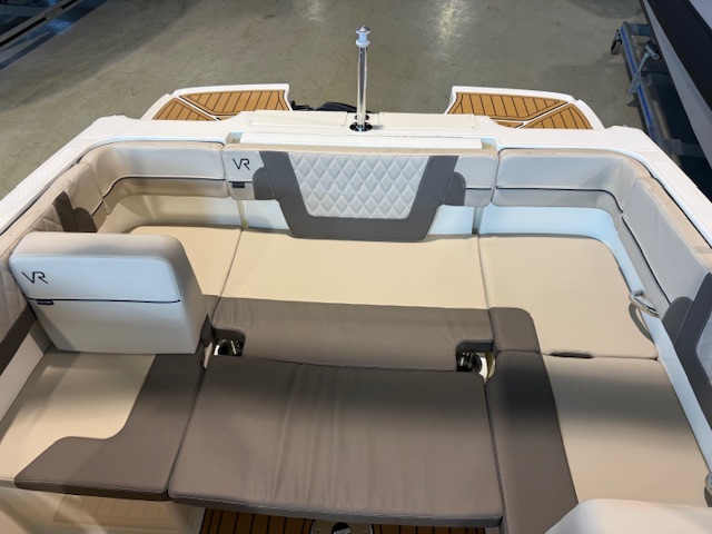 VR4 Bowrider Outboard mit 115PS Lagerboot #2786774