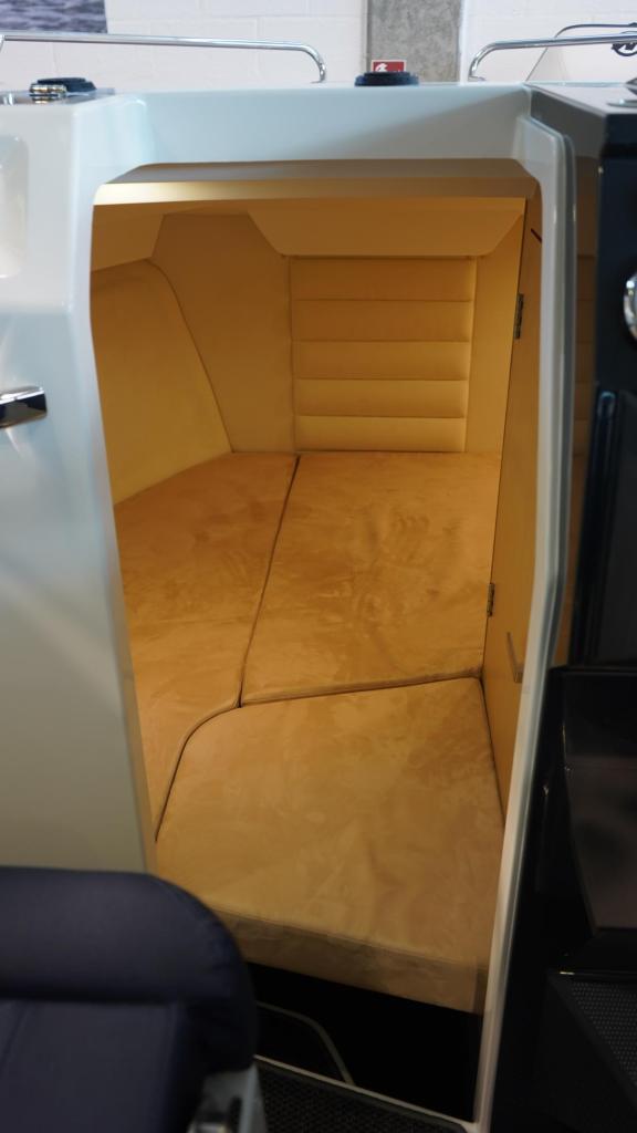 760 Quest mit 200 PS TESTBOOT 760 Quest mit 200 PS TESTBOOT