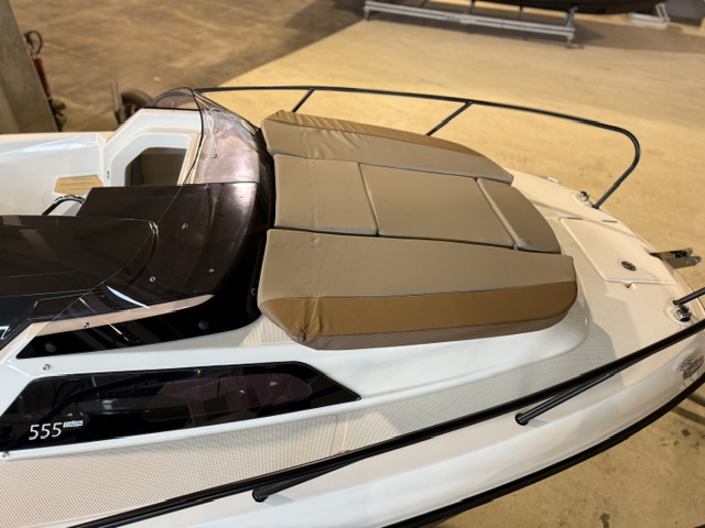 Quicksilver Activ 555 Cabin mit 80PS Lagerboot #004
