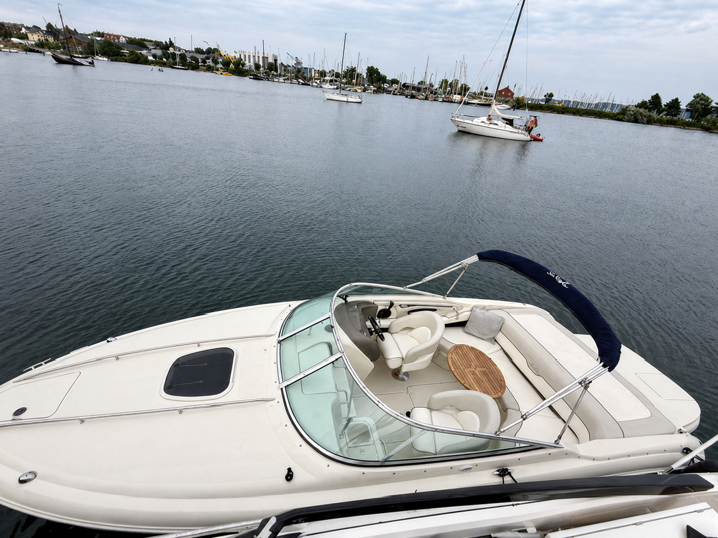 SEARAY 240 SS + Mercruiser 5.0l MPI, Gebrauchtboot
