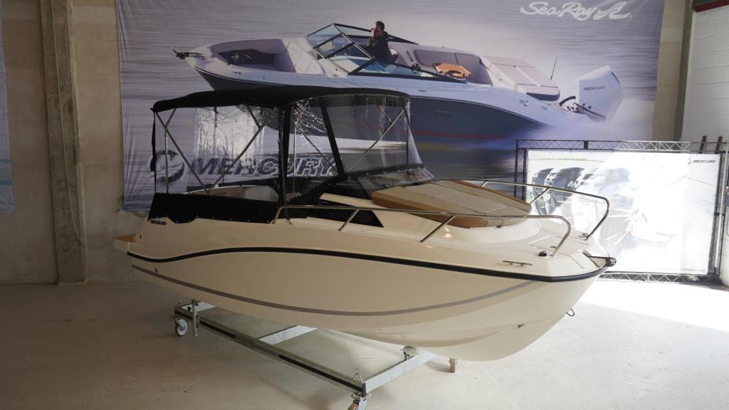 Activ 555 Cabin mit 15PS