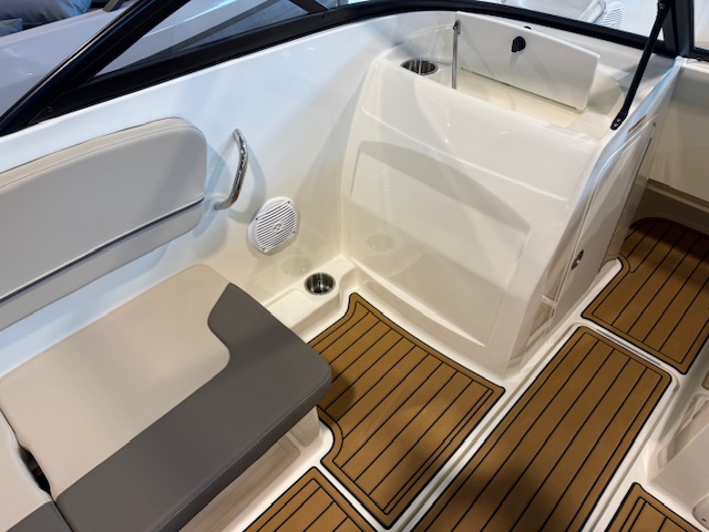 VR4 Bowrider Outboard mit 115PS Lagerboot #2786774