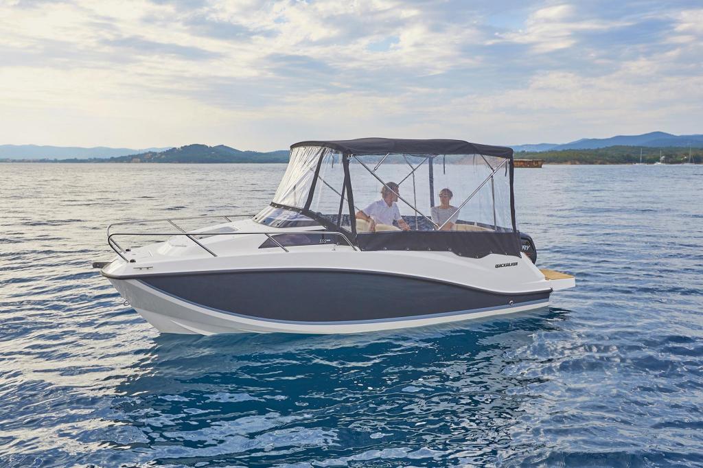 Activ 555 Cabin Activ 555 Cabin