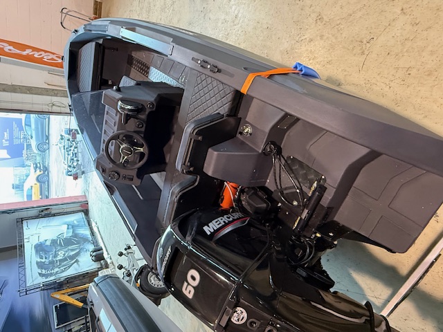SeaStorm 17 Advantage + Mercury F60 + Trailer