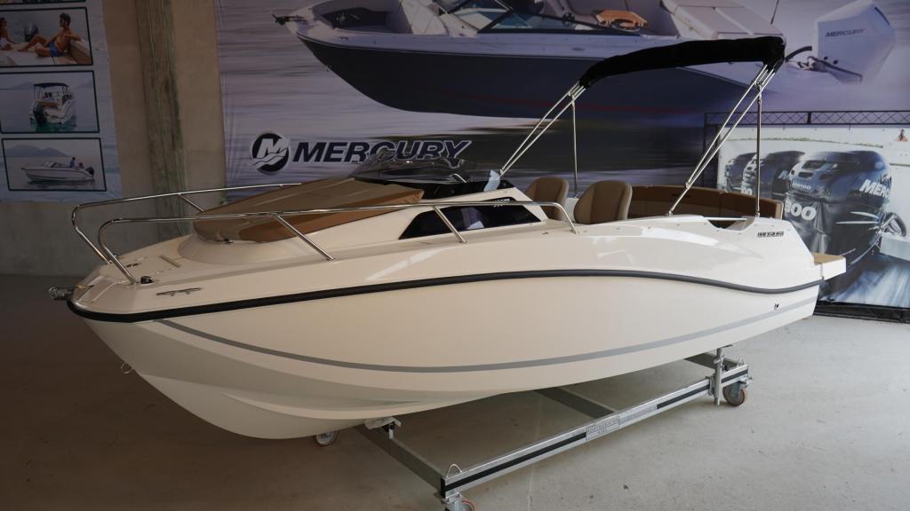 Activ 555 Cabin mit 15PS