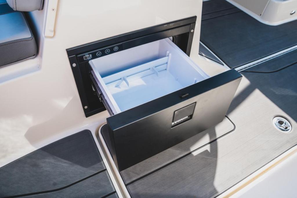 V20 Bowrider Outboard 200PS